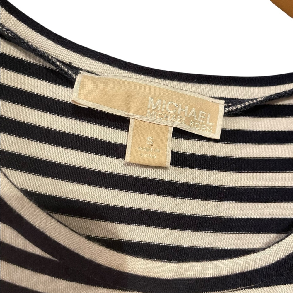 Michael Kors Navy+White Sleeveless Blouse - Picture 3 of 3